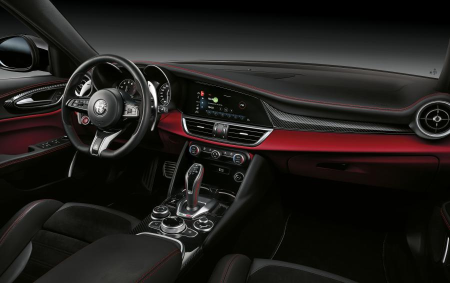 Торпедо Alfa Romeo Stelvio Quadrifoglio (949) 2020 года  (WW) (фото 23 из 55)